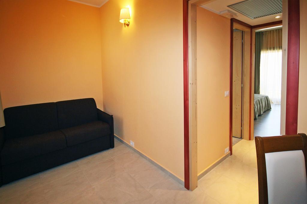 Ta 2 Pefka - Petros Italos ネオス・マルマラス 部屋 写真
