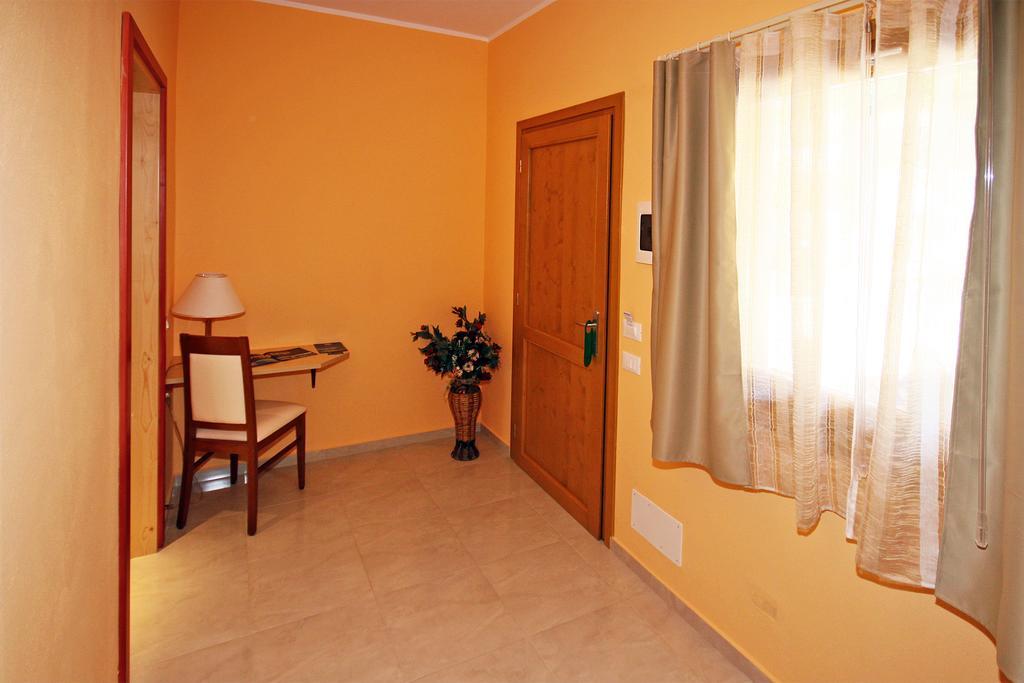 Ta 2 Pefka - Petros Italos ネオス・マルマラス 部屋 写真